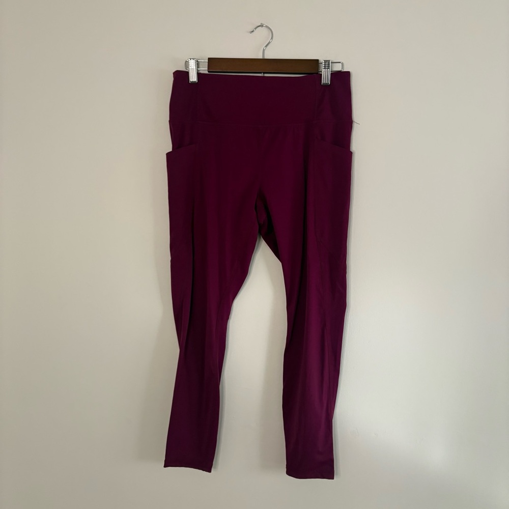 Members Mark Women's Leggings large maroon burgundy 7/8 like new!